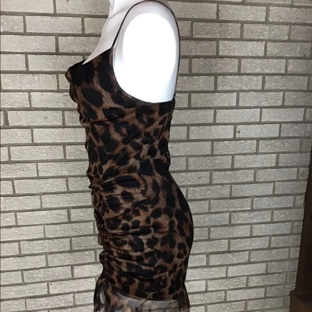 Pretty little thing cheetah print polyester size 8.